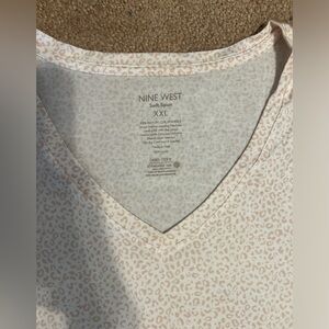 NWT Nine West Soft Spun Short Sleeve Leopard Print Top